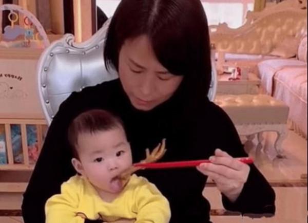 六個月寶寶的開葷儀式有必要做嗎？有儀式感家庭的孩子往往更幸福