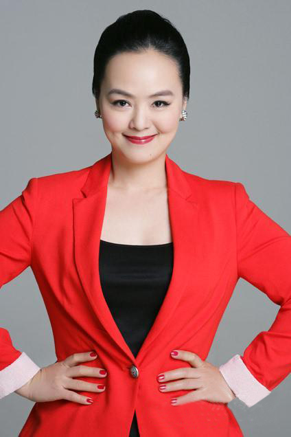 央視主持人孫小梅：曾經被萬人追捧，事業巔峰卻隱退幕後