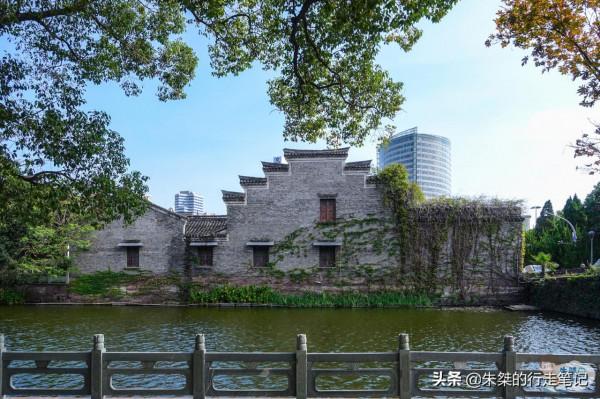 以海港城市而聞名，入選世界五佳港口，浙江最具特色的江南古城