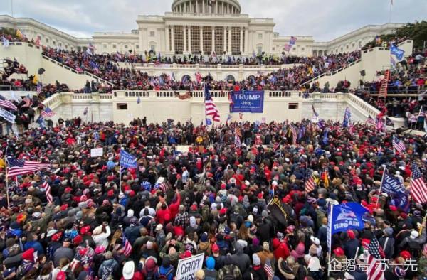 美元霸權肆虐全球，國內多少房企被收割？