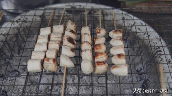 泰國疫情爆發後,第一次在路邊攤買早餐,覺得比米其林還香 泰國疫情爆發後,第一次在路邊攤買早餐,覺得比米其林還香