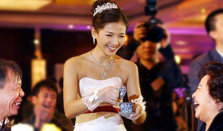 “國民賢妻”劉濤的尷尬上位史，和她身後的3個男人