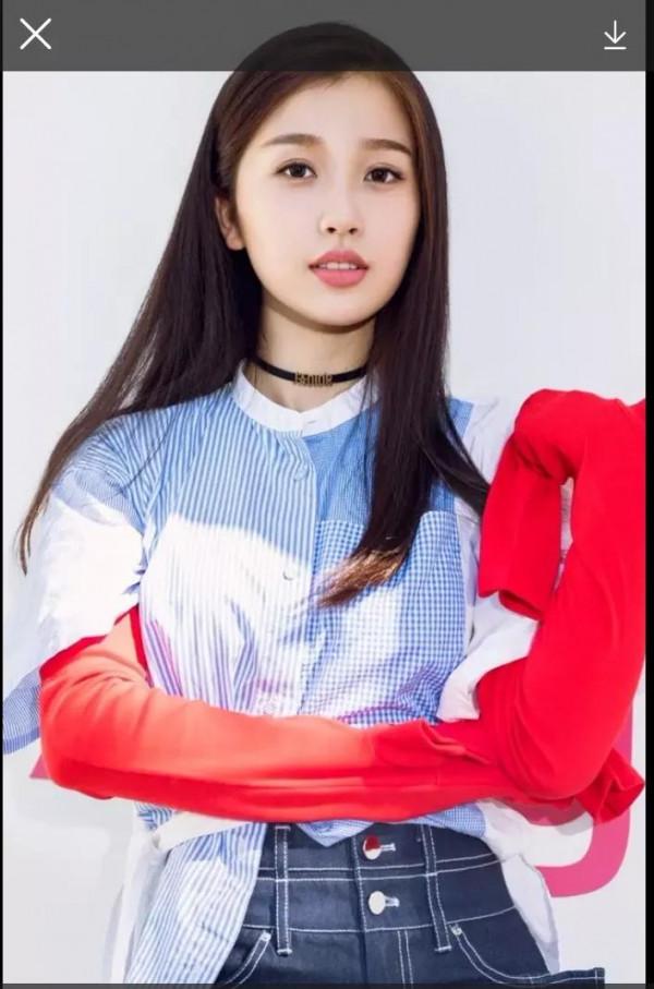 聰慧美麗的青年演員虞書欣