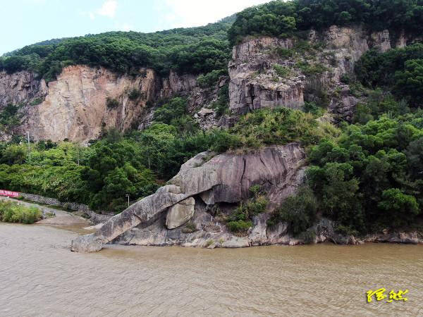 古建尋蹤｜閩江江水和海水分界標誌，神奇的“金鋼腿”