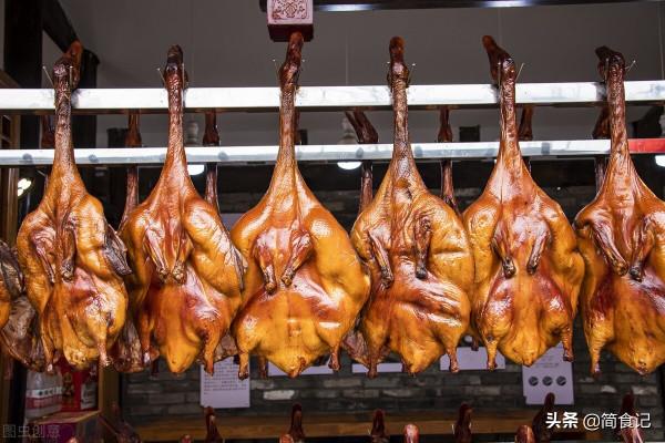 為什麼一隻活鴨賣70元,烤熟後卻賣18元?背後究竟有何“貓膩”? 為什麼一隻活鴨賣70元,烤熟後卻賣18元?背後究竟有何“貓膩”?