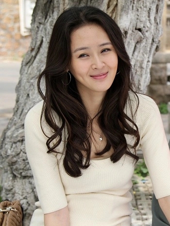 來自回族的這5位女星,個個靚條順氣質佳,誰的美麗驚豔到你? 來自回族的這5位女星,個個靚條順氣質佳,誰的美麗驚豔到你?