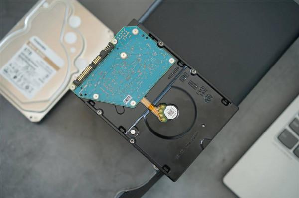 ORICO兩盤位陣列櫃體驗：RAID智慧陣列加持，給資料一個安全的家