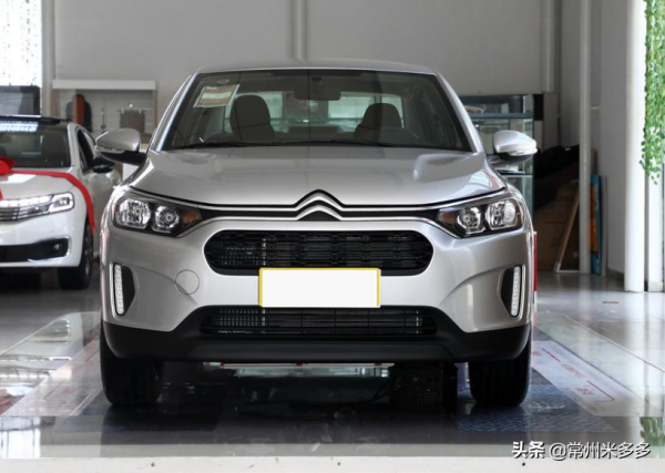 8.49萬！體驗雪鐵龍C3L：外觀前衛，全系1.3T，皮實耐用