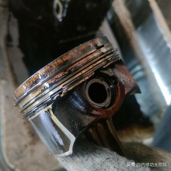 你們的奧迪燒機油是怎麼修的，我覺得這臺奧迪Q5燒機油的修法才對