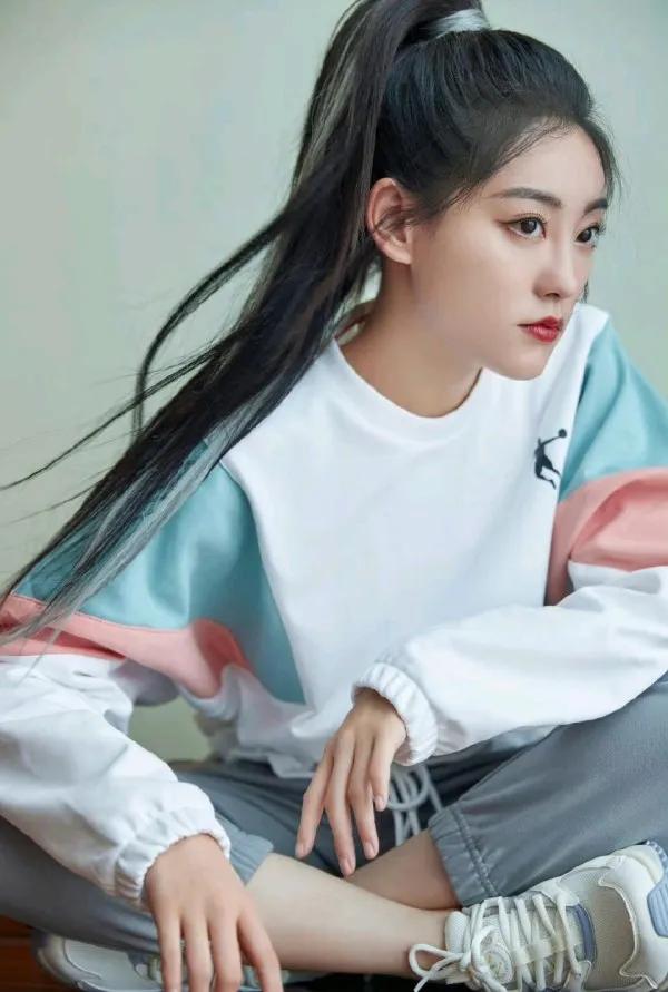 祝緒丹運動穿搭