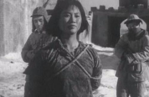 1949年,渣滓洞大屠殺,掃射未死她跳進尿池,卻成唯一倖存女戰士 1949年,渣滓洞大屠殺,掃射未死她跳進尿池,卻成唯一倖存女戰士