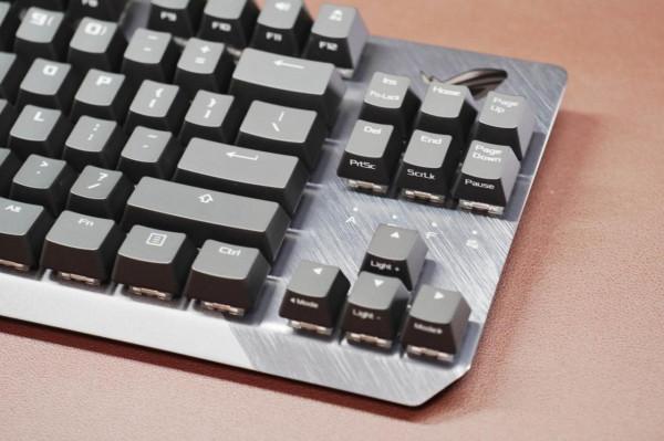 男人至死是少年,一個喜歡折騰的理工男的桌面好物分享 男人至死是少年,一個喜歡折騰的理工男的桌面好物分享