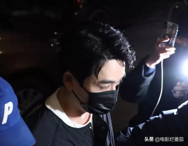 春晚第三次聯排：趙麗穎美目顧盼，毛曉彤虎紋吸睛，宋茜皮衣颯氣