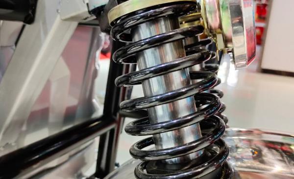 2款載重王電動三輪車來了，皮實耐用力氣大，一次能拉1800斤