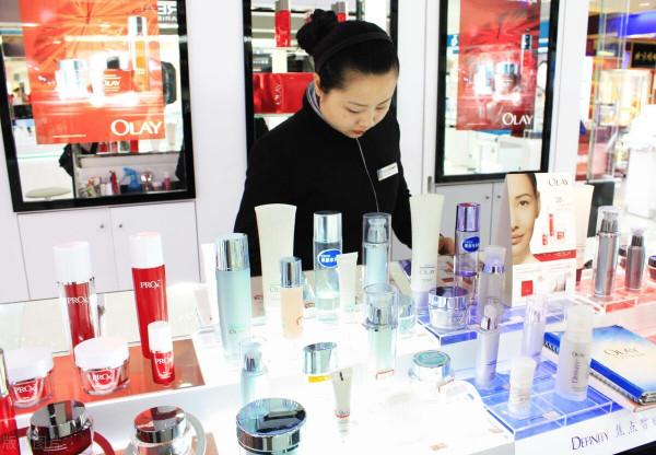 日本18歲漂亮女孩5年前被退役美國士兵謀害，背後的真相是什麼？