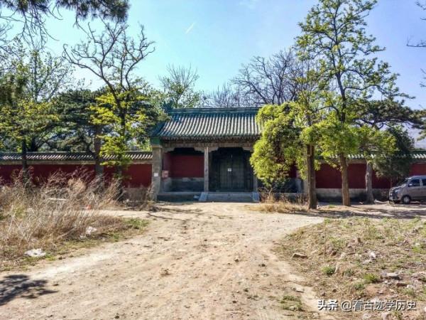 北京有座九王墳,佔據著海淀區一大片面積,陰陽宅都儲存完好 北京有座九王墳,佔據著海淀區一大片面積,陰陽宅都儲存完好