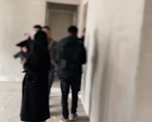 是個人才！貴州一業主同時約見20多家裝修公司，堪稱大型競標現場