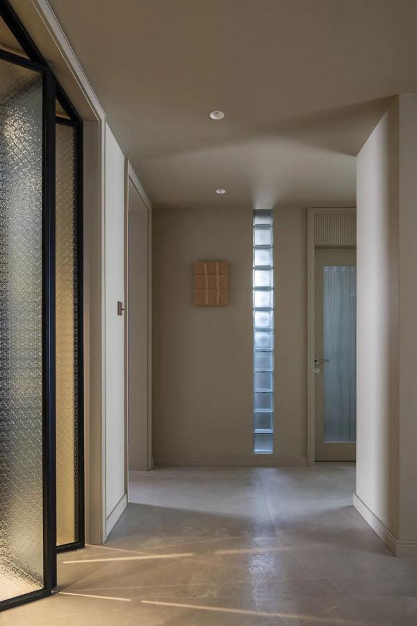 化繁為簡的125㎡奶咖味兒住宅，用“光”營造氛圍