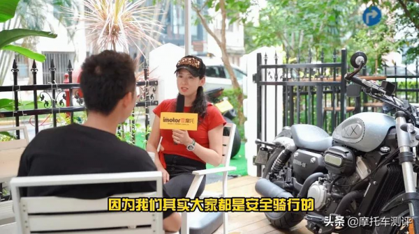 深圳女騎竟把摩托錯當男朋友，川崎，金吉拉三角畸戀《車主說》