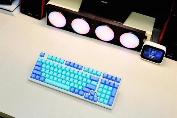 畢業級鍵盤，大L藍芽無線荷本配色 Leopold FC980MBT