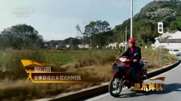 安徽7歲男孩一場大病，母親提出離婚，父親帶2孩獨自撐起一個家