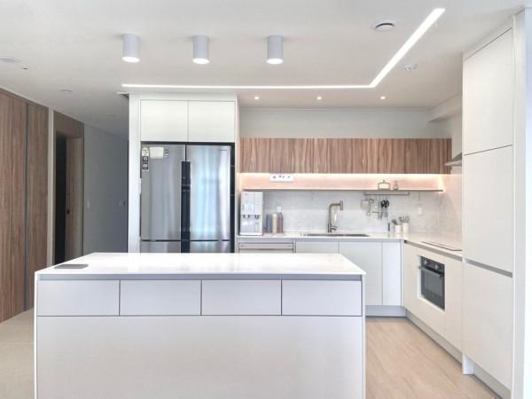 166㎡裝修沒有隨大流，僅用白牆&plus;原木，輕鬆打造一個大方耐看的家