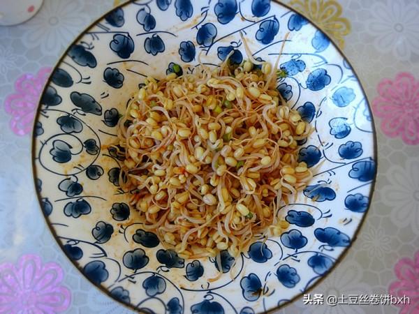 最近迷上這早餐餅，外皮焦脆又開胃，10分鐘上桌，營養又好吃