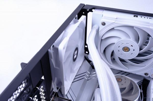 12代intel系統-C34視界內白外黑ATX水冷整機show