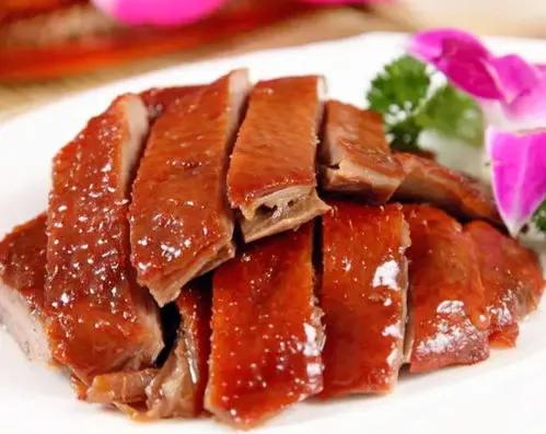 廣東人的年夜飯，必備這12道傳統菜式，美味又健康，寓意好兆頭