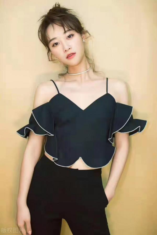 藍盈瑩小姐姐是真的瘦啊 藍盈瑩小姐姐是真的瘦啊