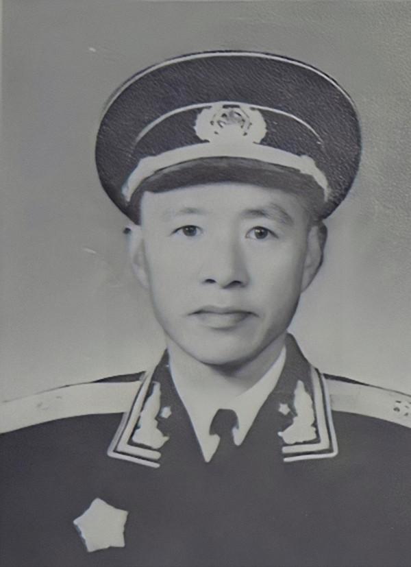 林則徐侄孫想當海軍司令,劉伯承苦勸無果,卻被毛主席婉言說服 林則徐侄孫想當海軍司令,劉伯承苦勸無果,卻被毛主席婉言說服