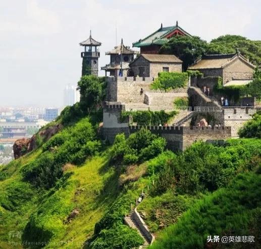 三山五嶽中的“三山”指哪三座山？