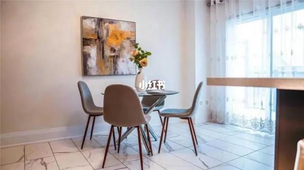 多倫多列治文山 帶電梯三層鎮屋 兩年新