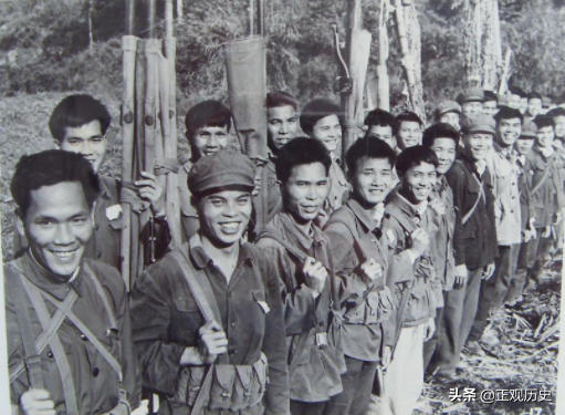 1985年,支馬越軍突襲峙浪,特工潛入邊境復仇,被民兵打回老巢 1985年,支馬越軍突襲峙浪,特工潛入邊境復仇,被民兵打回老巢