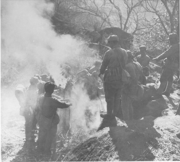 連長抱怨不得休息，陳賡假扮記者笑言：誰要休息，保準後悔一輩子