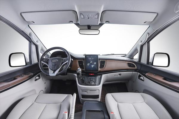 小微企業商務接待，GL8太貴？不如看看更大的瑞風L5