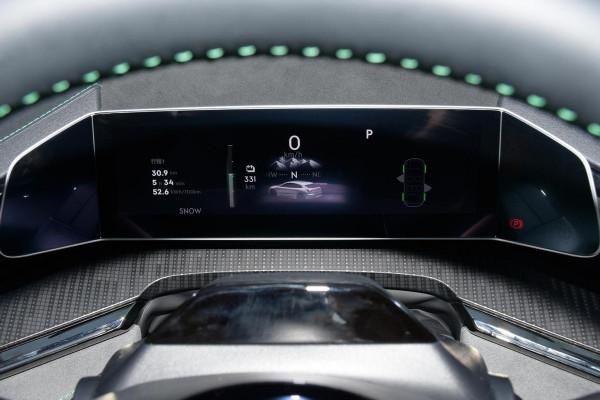 零百3.8秒，續航712km，28.1萬起，詳解自主高階電動車極氪001