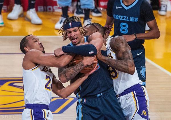 湖人或交易威少，公牛豪取4連勝！杜蘭特喬治里程碑，西蒙斯妥協