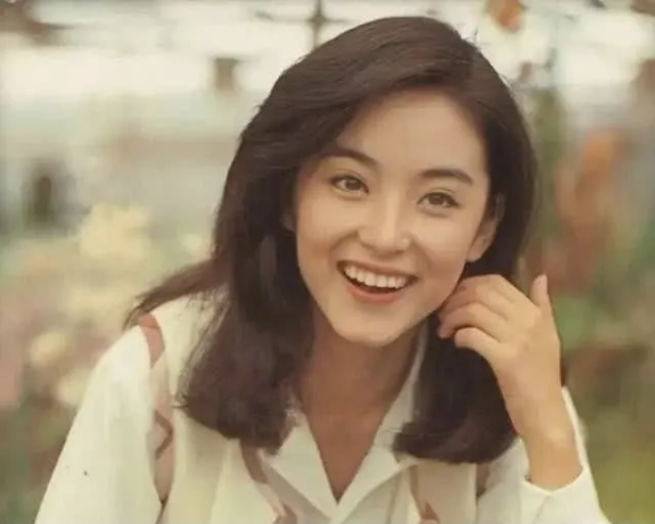 圖他老、圖他有才？7位嫁給&OpenCurlyDoubleQuote;醜男&rdquo;的女明星，個個貌美如花