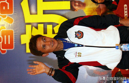 “亞洲第一中鋒”尹志強，寵了米雪26年，54歲未婚未育病逝