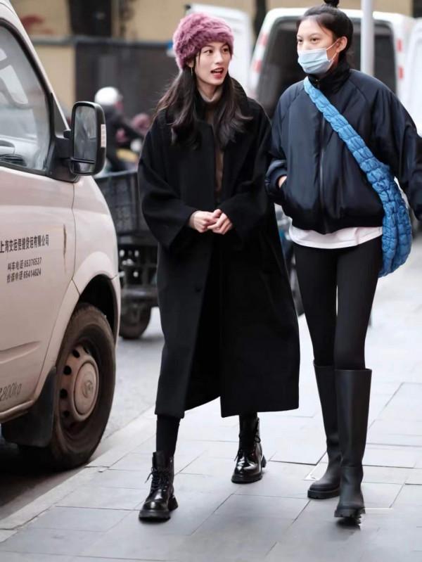 精緻女人鞋子不用多，有這“三雙”就夠了，時髦百搭，舒適自在