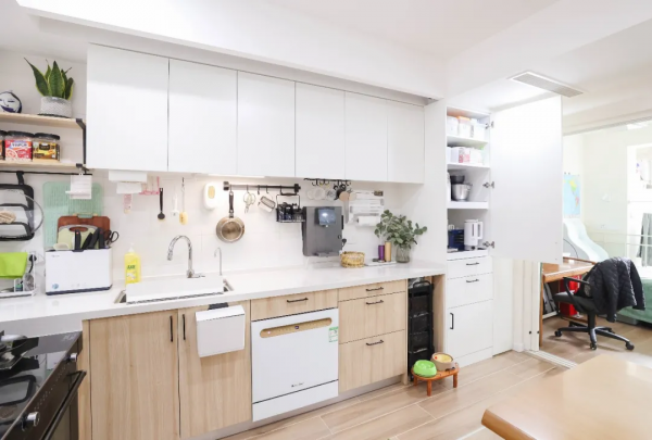 這個50㎡老破小厲害了！靠20㎡收納和四分離衛生間逆襲