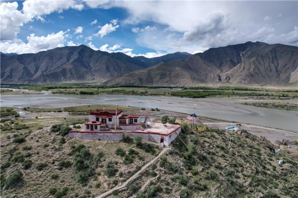 西藏有個與世隔絕的小村子,人們世代打魚為生,牛皮船舞十分獨特 西藏有個與世隔絕的小村子,人們世代打魚為生,牛皮船舞十分獨特