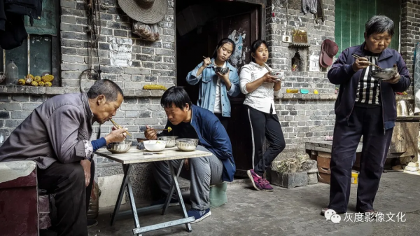 10月太行秋攝 天路、掛壁公路、石板房曬秋、古村落風光人文訓練營