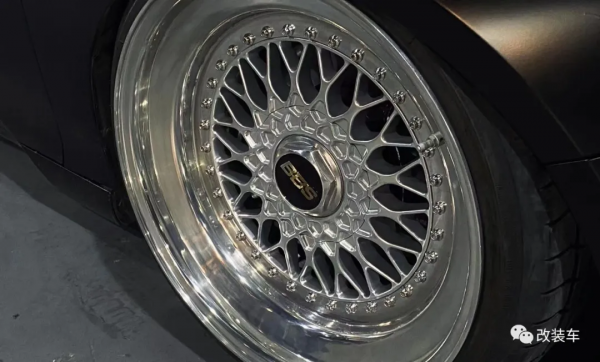 姿態風本田十代雅閣，自己踏進&quot;改裝坑&quot;還要拉兒子下水？