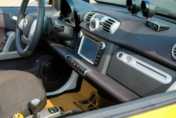 「阿站長開車」嚮往天空自由的小可愛——二手 敞篷SMART