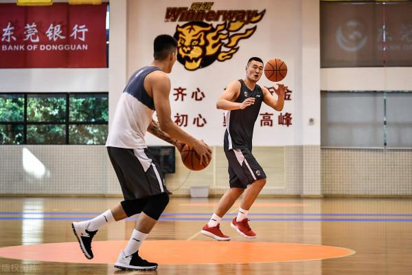 蘇偉的故事:廣東隊最佳藍領,為奪冠放棄高薪,兢兢業業重情義 蘇偉的故事:廣東隊最佳藍領,為奪冠放棄高薪,兢兢業業重情義