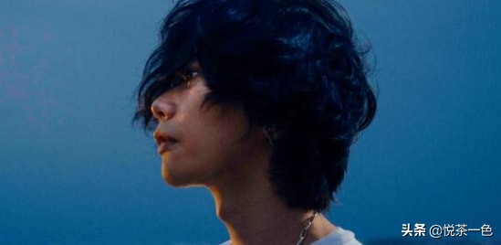 米津玄師為什麼遮右眼?米津玄師的歌曲風格為什麼那麼受歡迎? 米津玄師為什麼遮右眼?米津玄師的歌曲風格為什麼那麼受歡迎?