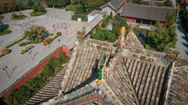 東嶽廟-飛雲樓,純木質結構,被譽為“中華第一木樓” 東嶽廟-飛雲樓,純木質結構,被譽為“中華第一木樓”