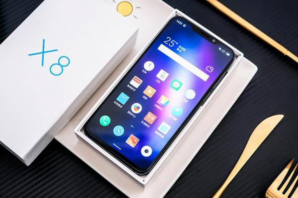 跌至585元，10nm晶片&plus;指紋解鎖&plus;160g